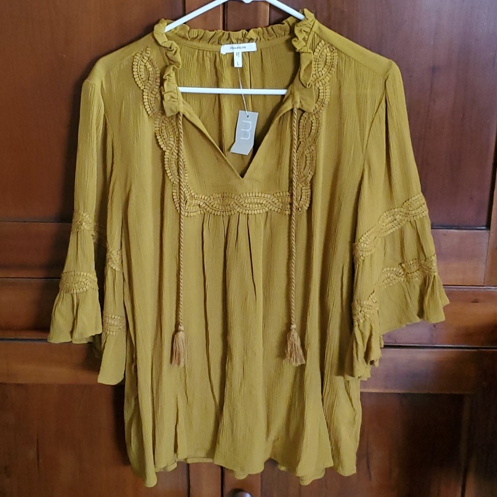 NWT Maurices mustard peasant shirt